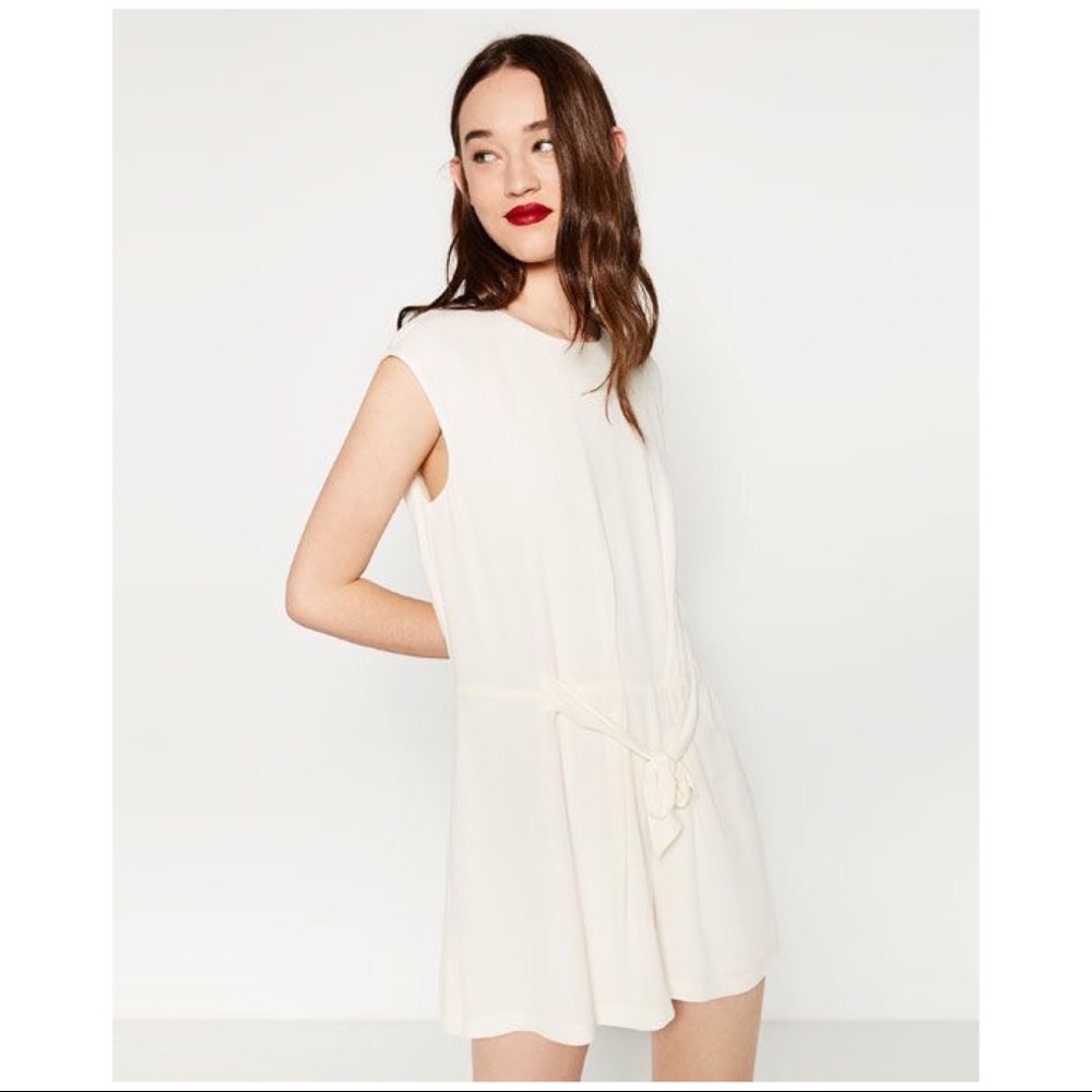 NWT ZARA SHORT JUMPSUIT WITH WAIST DETAILS SZ XS